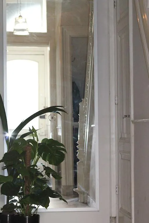 B&B Petit Paris Amsterdam 0*,  Netherlands