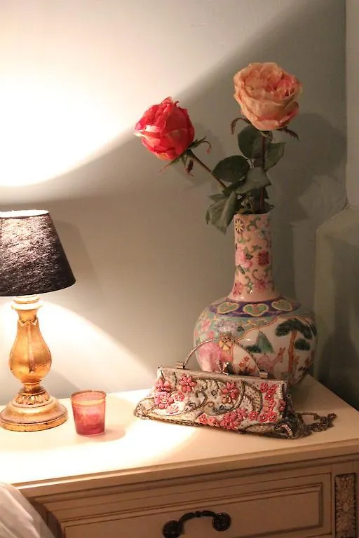 Bed & Breakfast B&B Petit Paris Amsterdam Netherlands