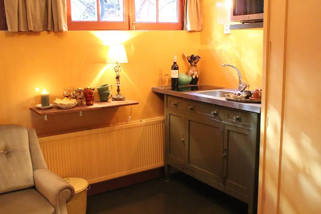 Bed & Breakfast B&B Petit Paris Amsterdam Netherlands